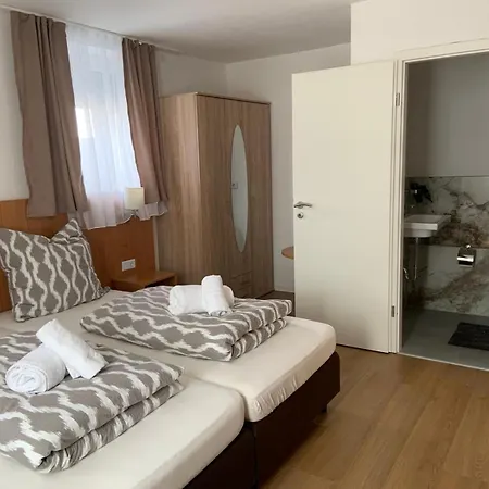 Rexha Am Weissensee Guest house *